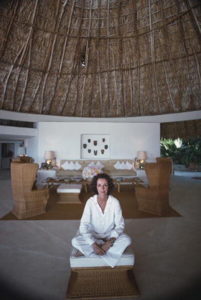 Gloria Guinness in her Acapulco home. Slim Aarons, 1975