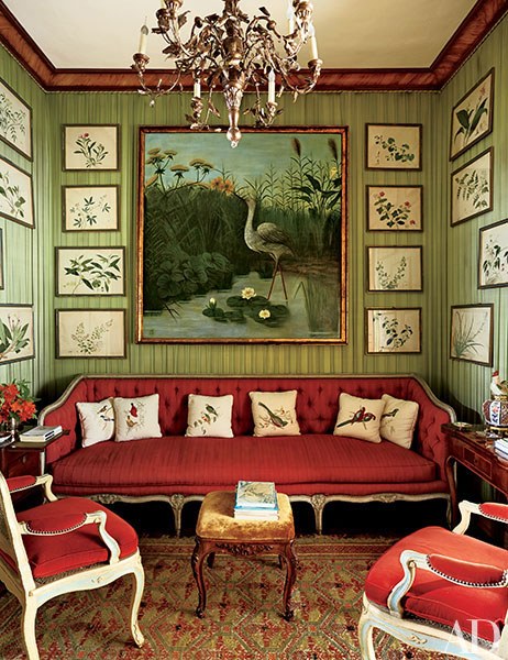 The televisión room at Villar Perosa, Marella Agnelli's country home. Directorio Deco by Gloria Gonzalez