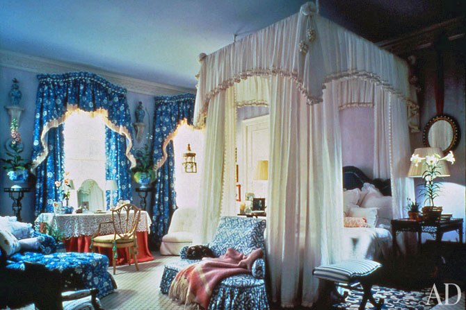 Mario Buatta's Kips Bay Decorator Showhouse, 1984 . Architectural Digest
