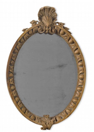 Scallop shell crested oval frame. In the manner of William Kent. 18th century