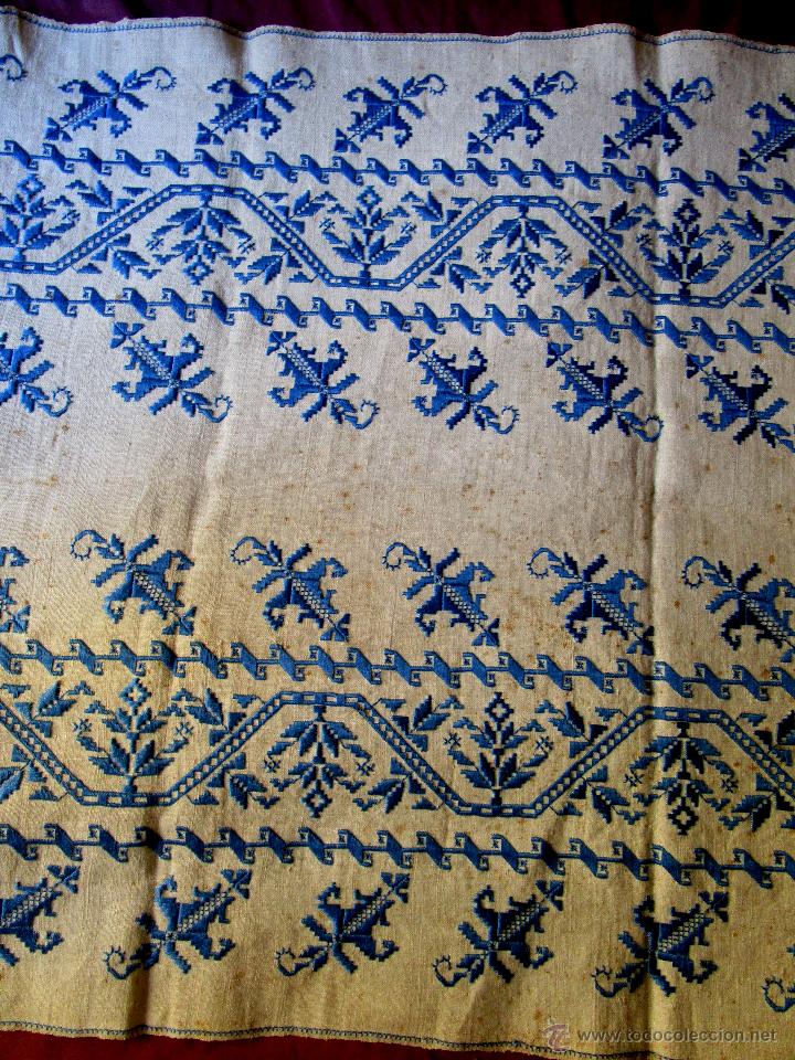Antique Lagartera Embroidery 