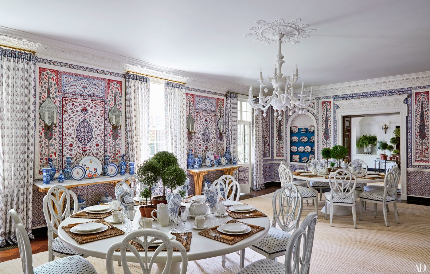 Tory Burch's dining room in her Southampton home. Iksel decorative arts on the walls Tory Burch's dining room in her Southampton home. Iksel decorative arts on the walls