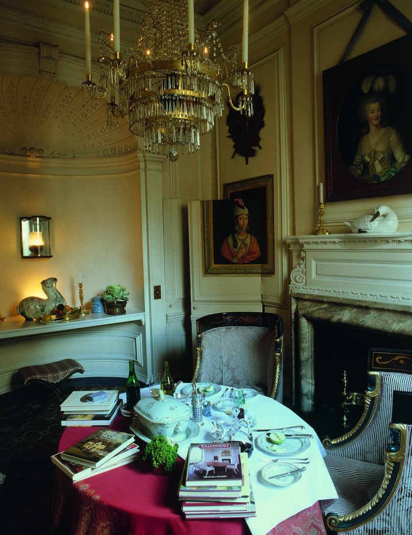 Evangeline and David Bruce’s London dining room at Albany, decorated circa 1970 by Sibyl Colefax & John Fowler. Photo: John Vere Brown, copyright Colefax & Fowler