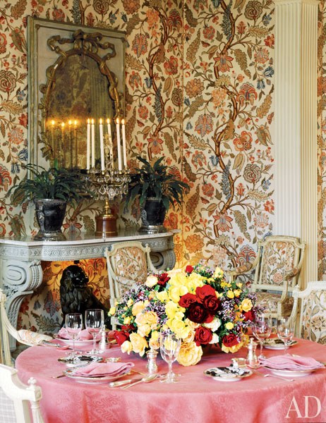 The dining room of Babe and William S. Paley’s Fifth Avenue apartment decorated Parish-Hadley. Architectural Digest John M. Hall Photography.