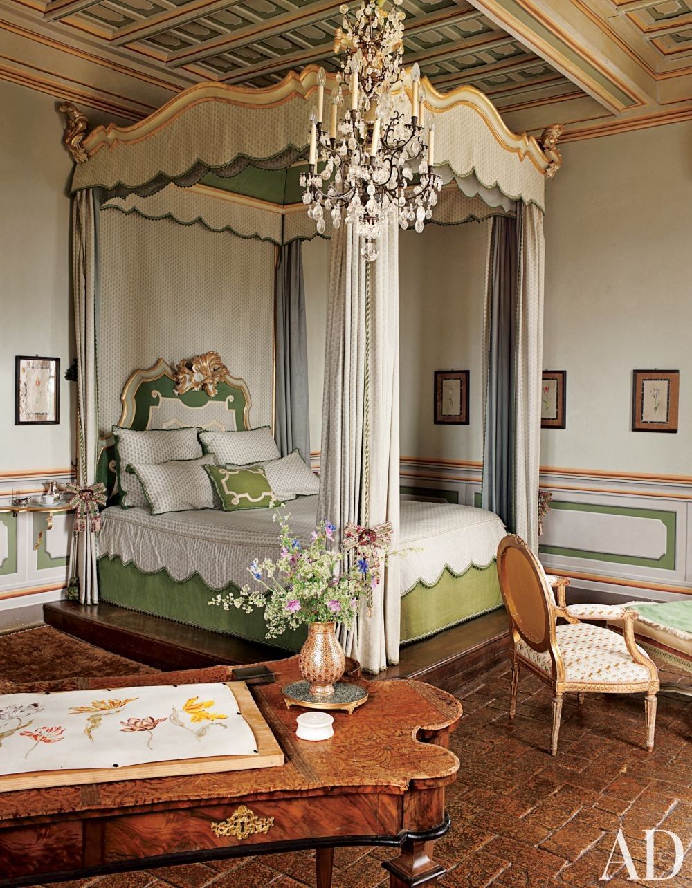 Count Raniero Gnoli's magnificent Italian home