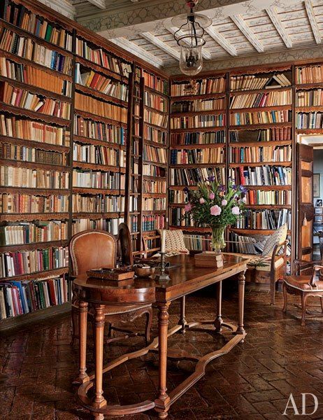 Count Raniero Gnoli's magnificent Italian home