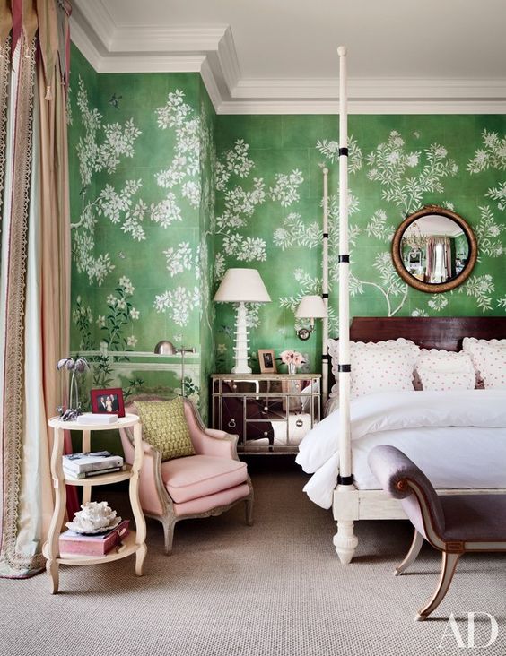 A Palm Beach bedroom by Mario Buatta. Architectural Digest. 