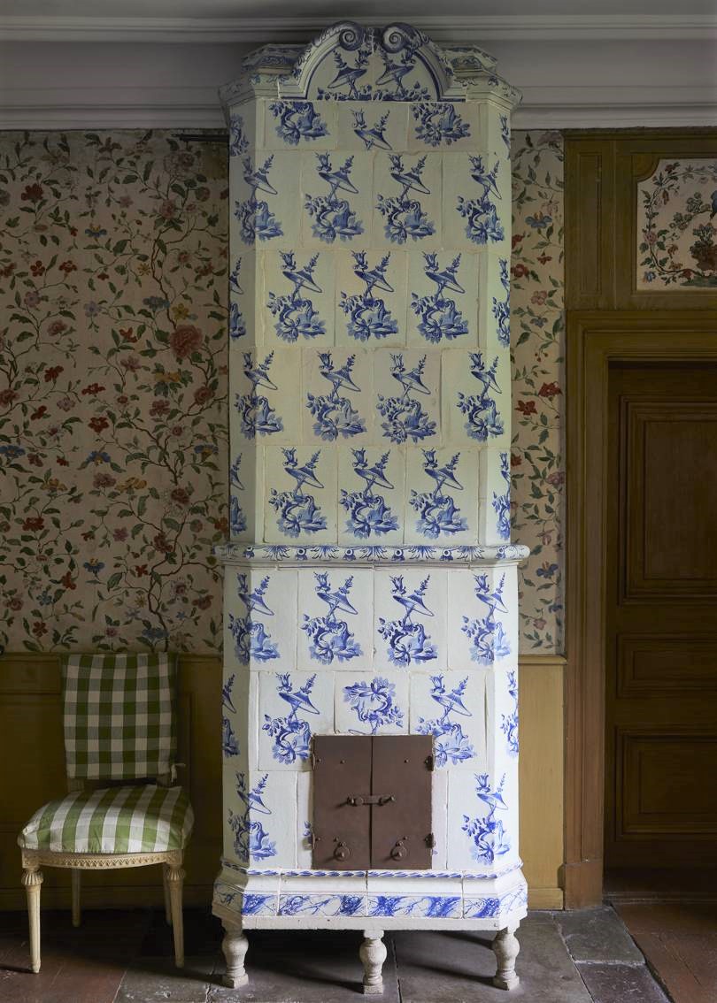 Gingham at Svindersvik, a beautiful Rococo mansion in Sweden 