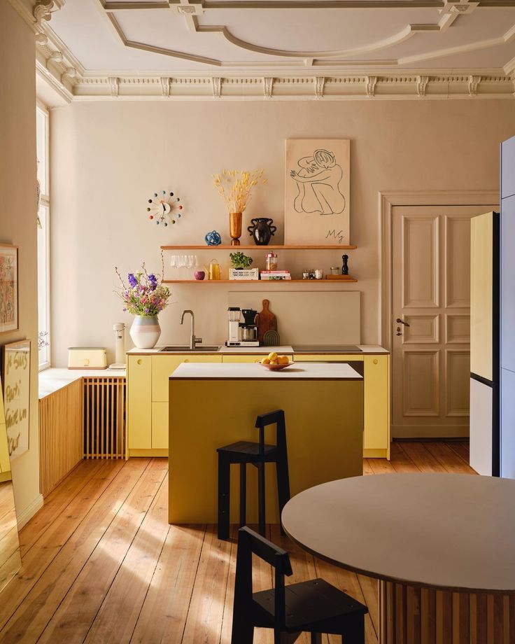 Sarah Gottschalk | Jane Wayne (@sarah_jane) yellow kitchen